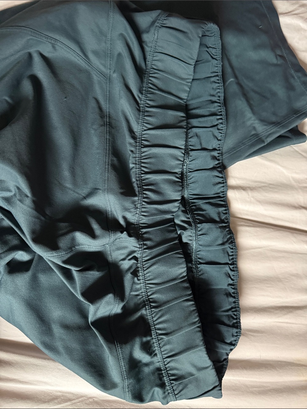 Lululemon - Picture 2 of 5